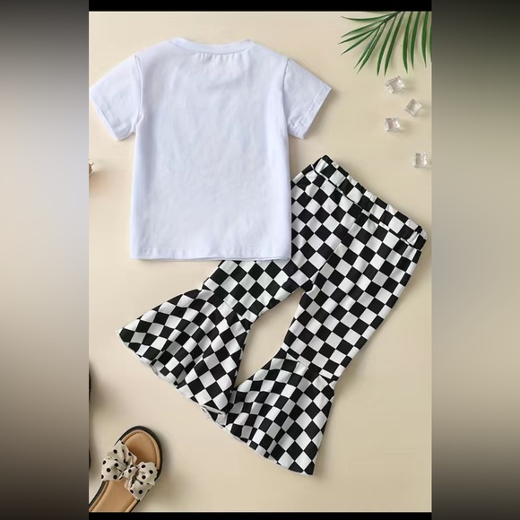 Adorable spooky season outfit! 👻 - Picture 2 of 6